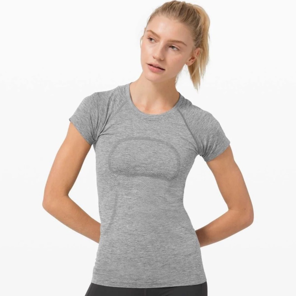 Lululemon Run Swiftly Tech Tee - heather grey, size 4
